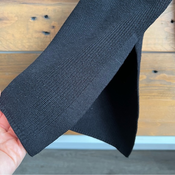 Black Dynamite Split Sleeve Knit Sweater - Picture 4 of 6